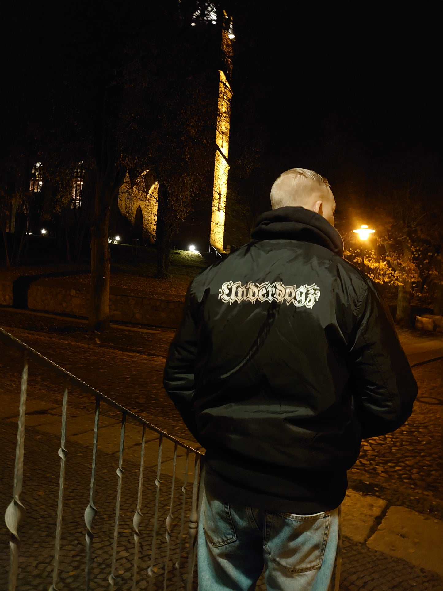Bomberjacke schwarz mit Gold-Logo